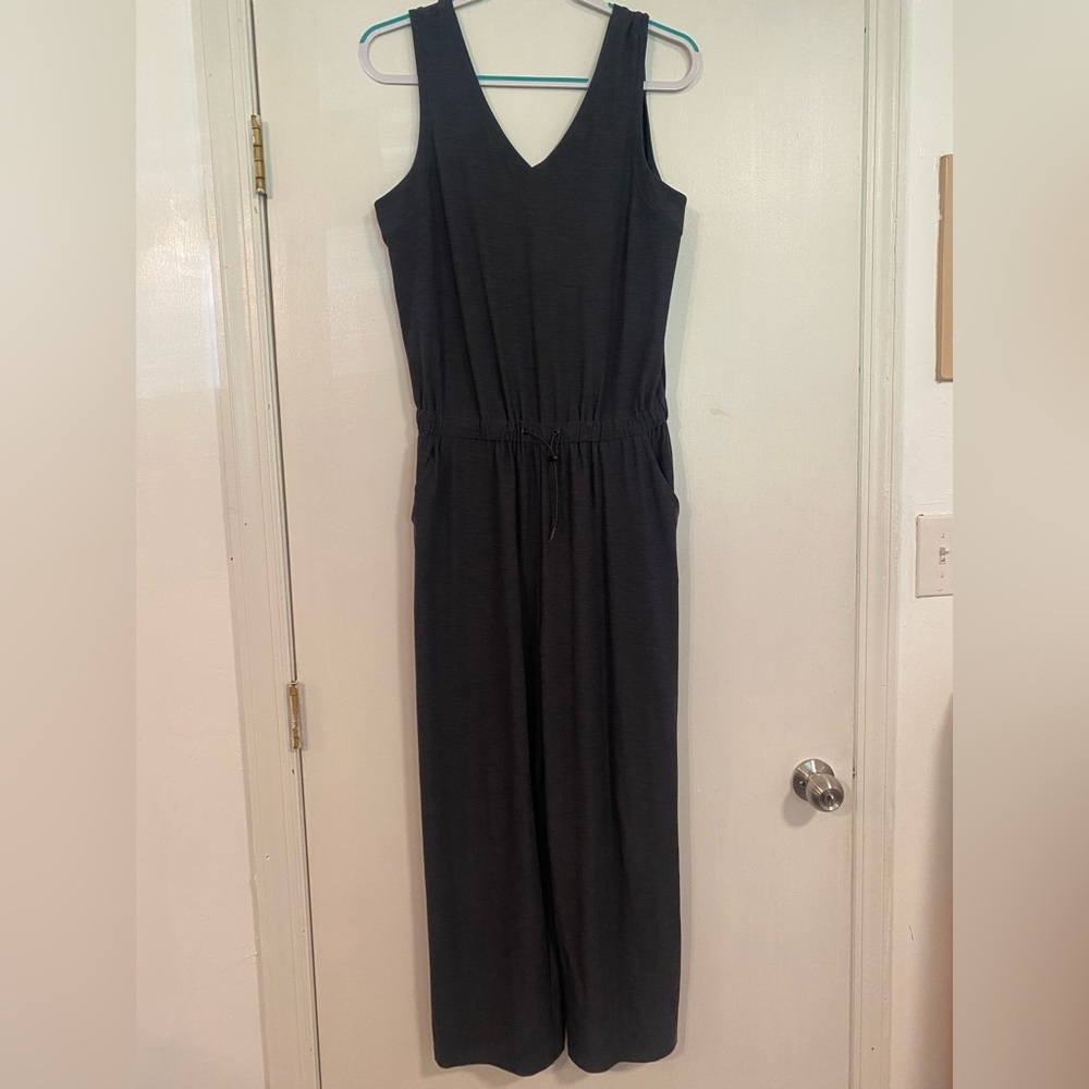 Old Navy Black Sleeveless V-Neck Jumpsuit